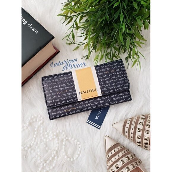 Nautica Signature Logo Money Manager Trifold Snap Womens Wallet Navy White NWT - Picture 1 of 6